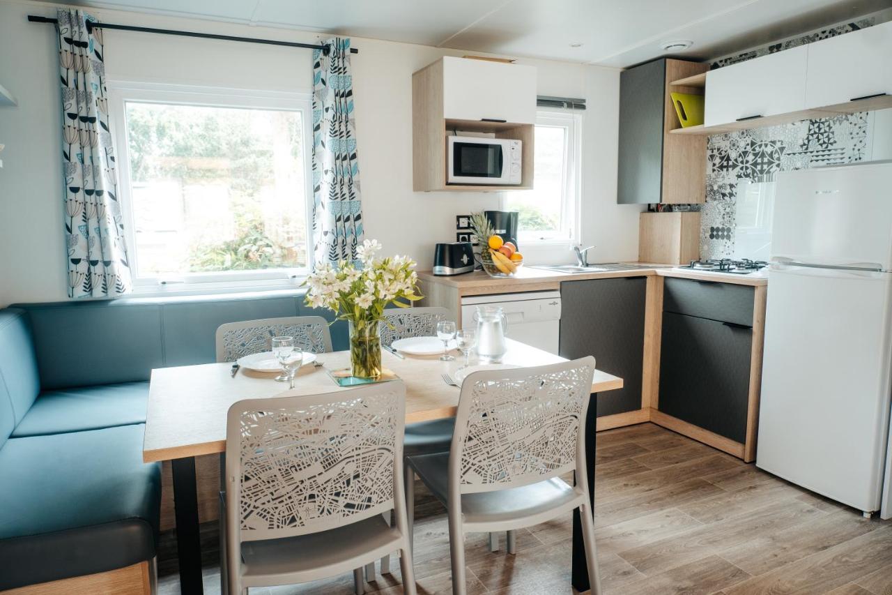 Mobil Homes Xxl2 4 Chambres - Camping Le Ranch Des Volcans Шатель-Гийон Экстерьер фото